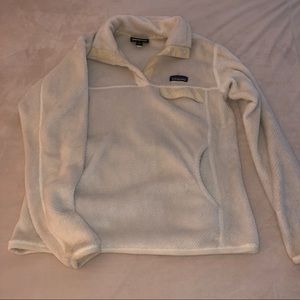 Patagonia cream button-snap fleece pullover